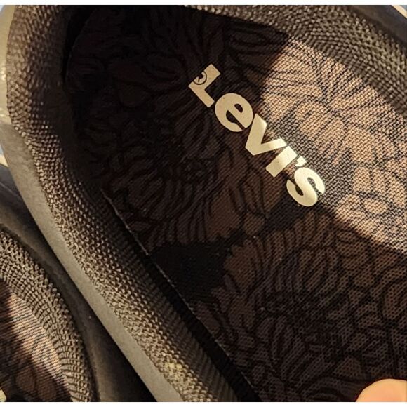 🇬🇪🔸️NWT Levi's Black Avery Sneakers Men's Size 9.5 - Picture 8 of 12